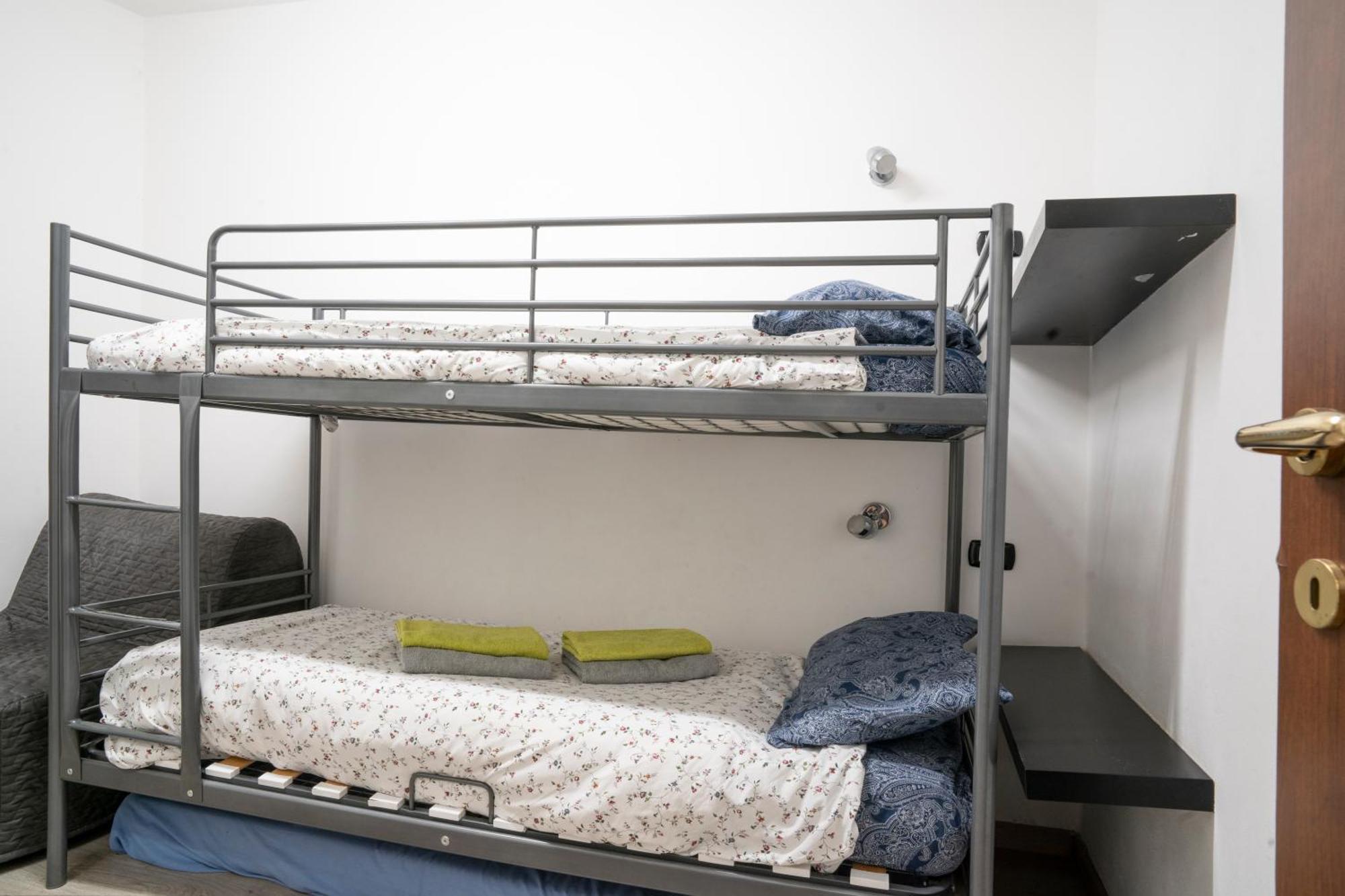 Houseingenoacenter Parking Apartment ภายนอก รูปภาพ