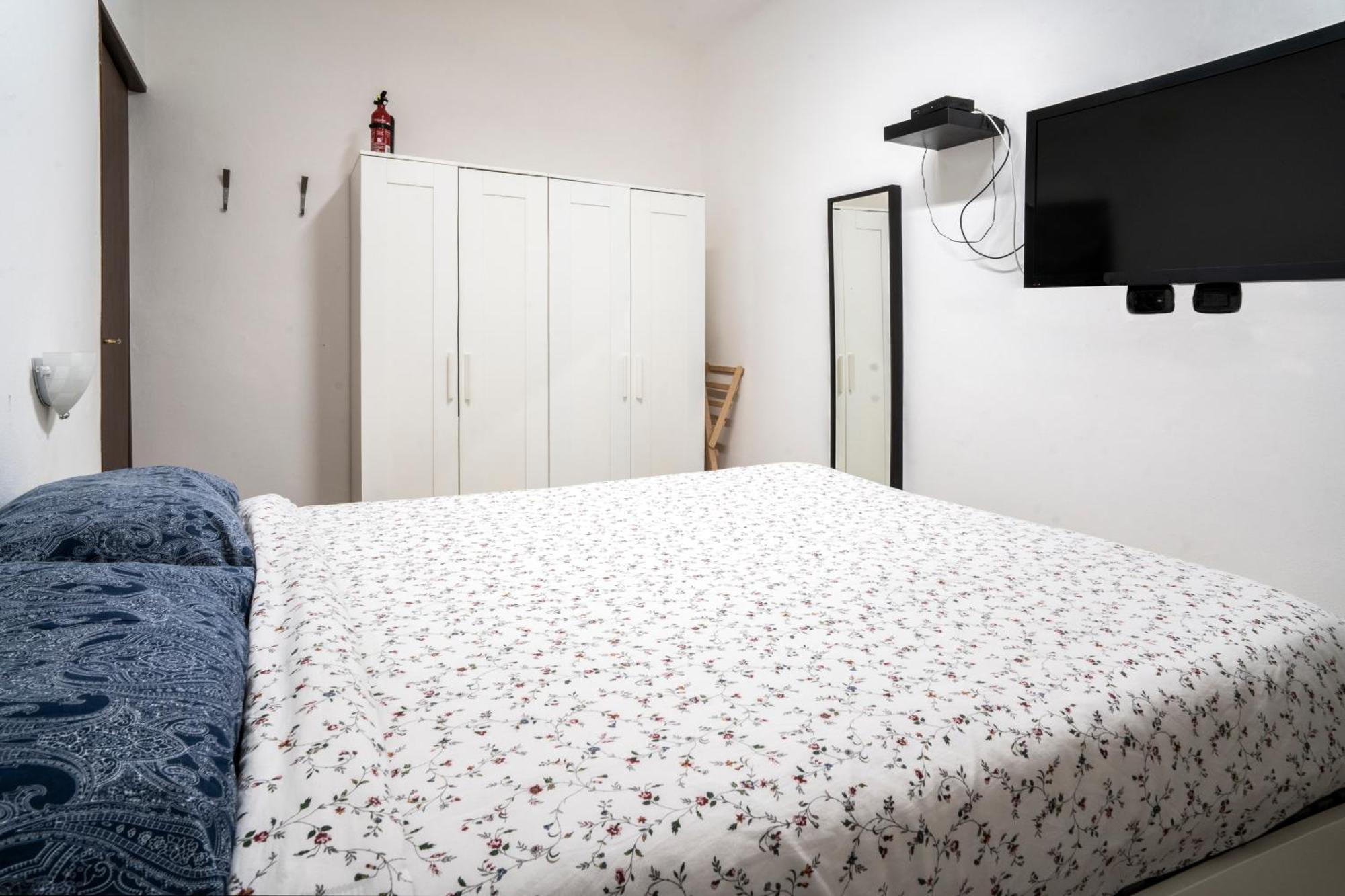 Houseingenoacenter Parking Apartment ภายนอก รูปภาพ