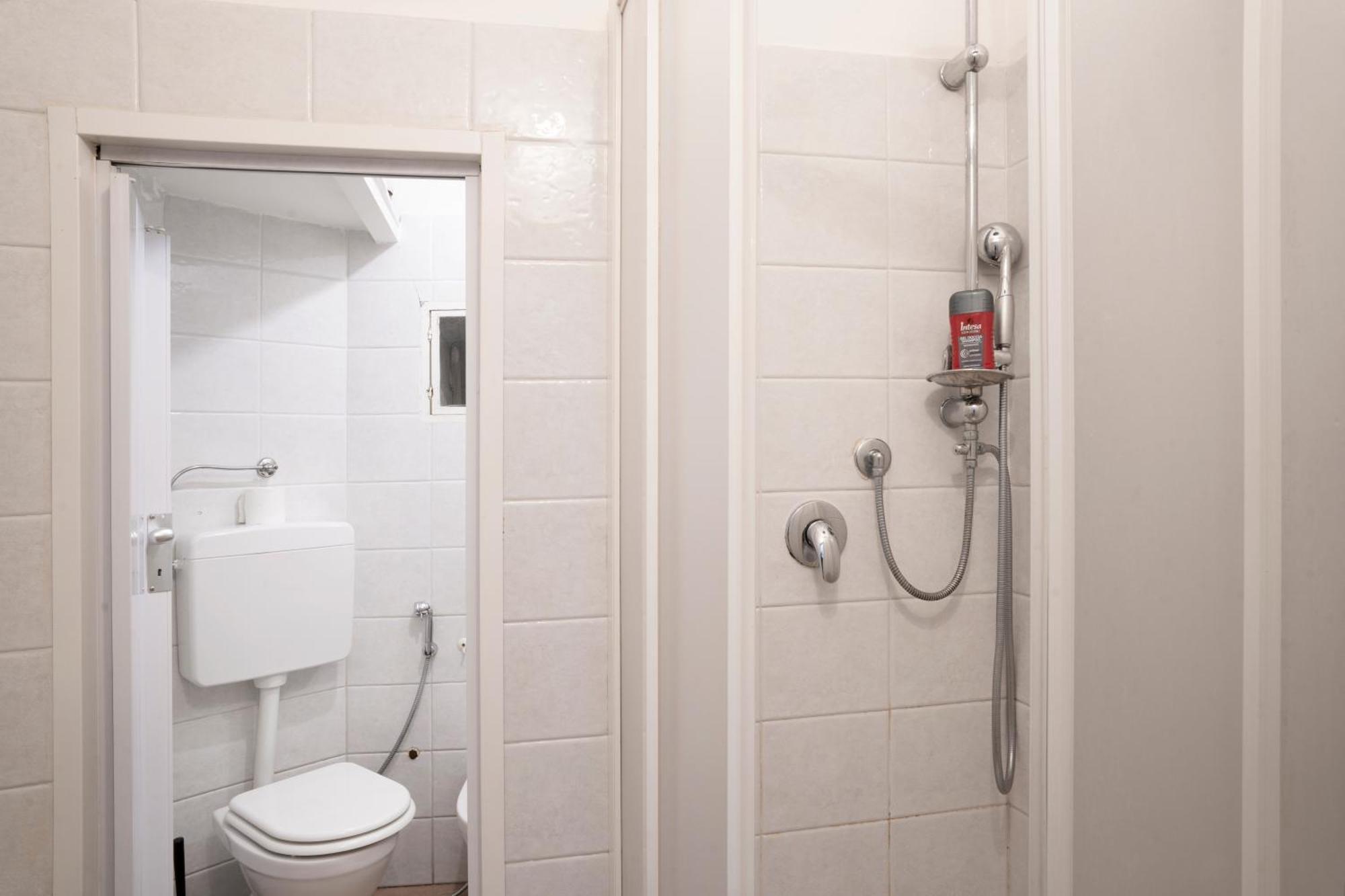 Houseingenoacenter Parking Apartment ภายนอก รูปภาพ